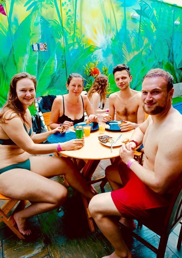 לימה Rainbow Hostel מראה חיצוני תמונה